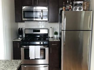 2049 W Fullerton Ave, Chicago, IL 60647
