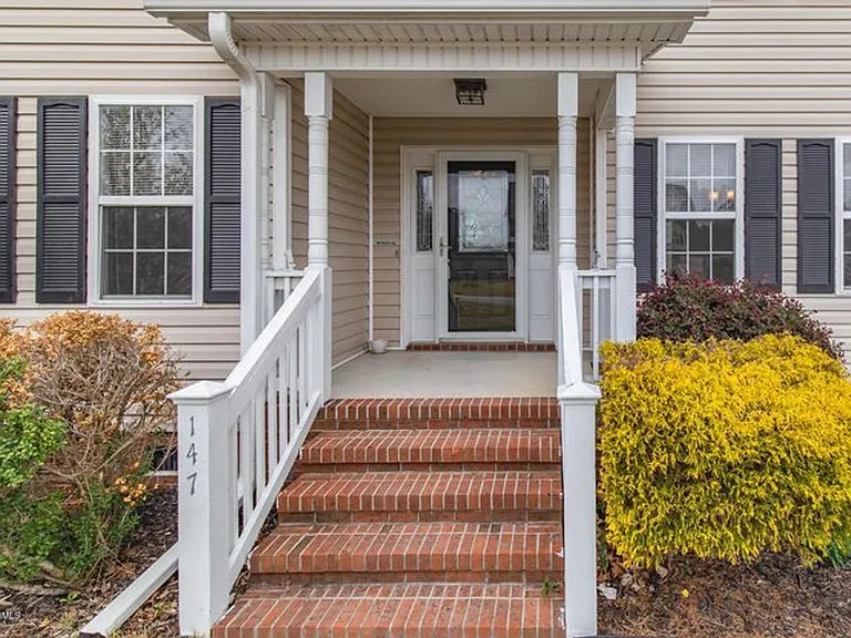 147 Harvest Moon Dr — Photo 3