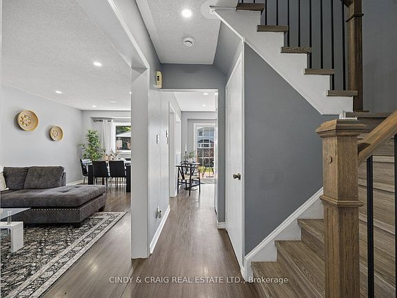 2nd image of 25 John Walter Cres
