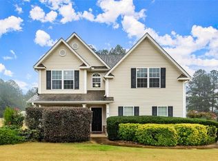 902 Callee Dr, Loganville, GA 30052