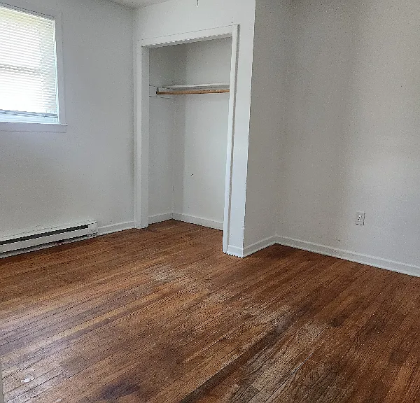 4835 N Old Laurens Rd #F — Photo 7