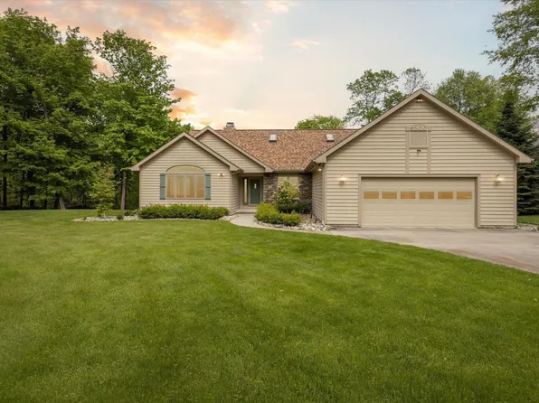 5200 N Vaughan Trl, Oscoda, MI 48750