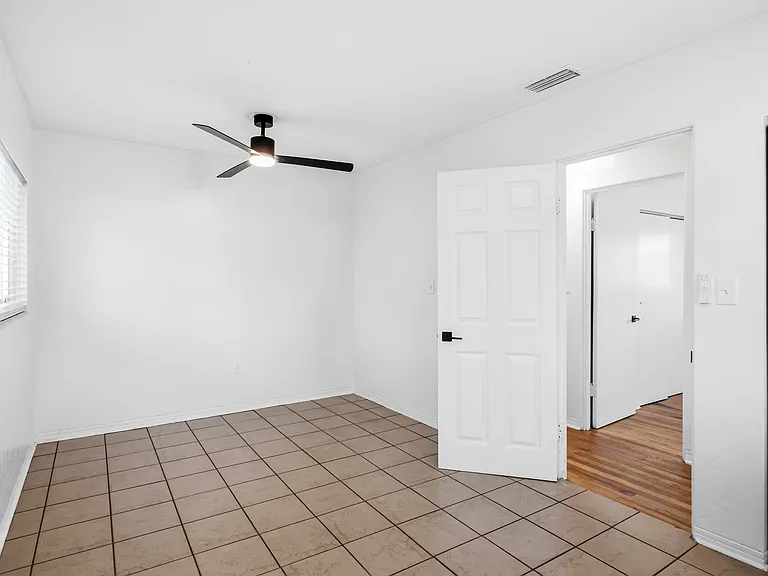 7181 49th Ave N #1 — Photo 8