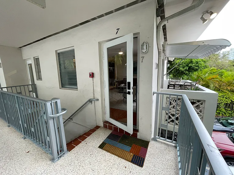 1021 Michigan Ave #7 — Photo 38