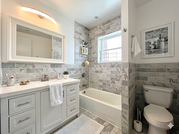 4th image of 455 Beach 36 St #3