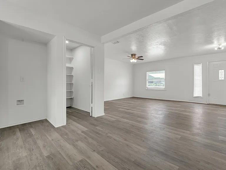 2682 Wasina Dr — Photo 6