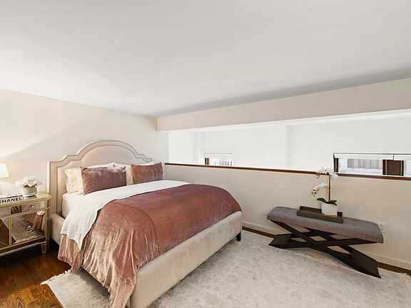 5th image of 305 2nd Ave APT 302
