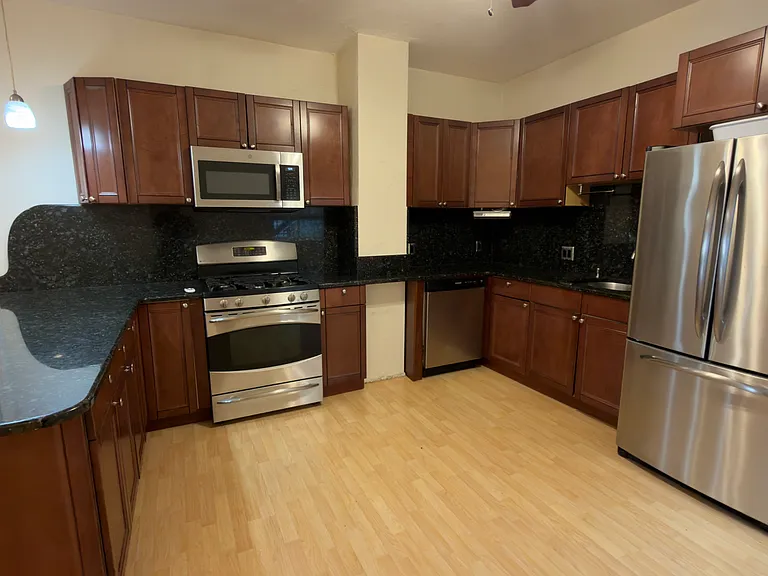 791 Saratoga St #2 — Photo 3