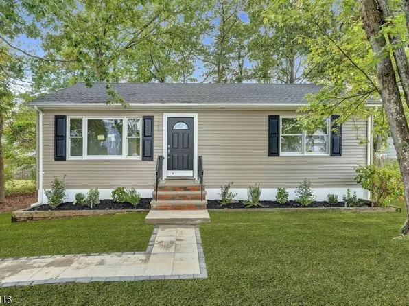 1195 Windlass Dr, Stafford Twp., NJ 08050