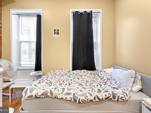 4th image of 2018 E York St #20-1F