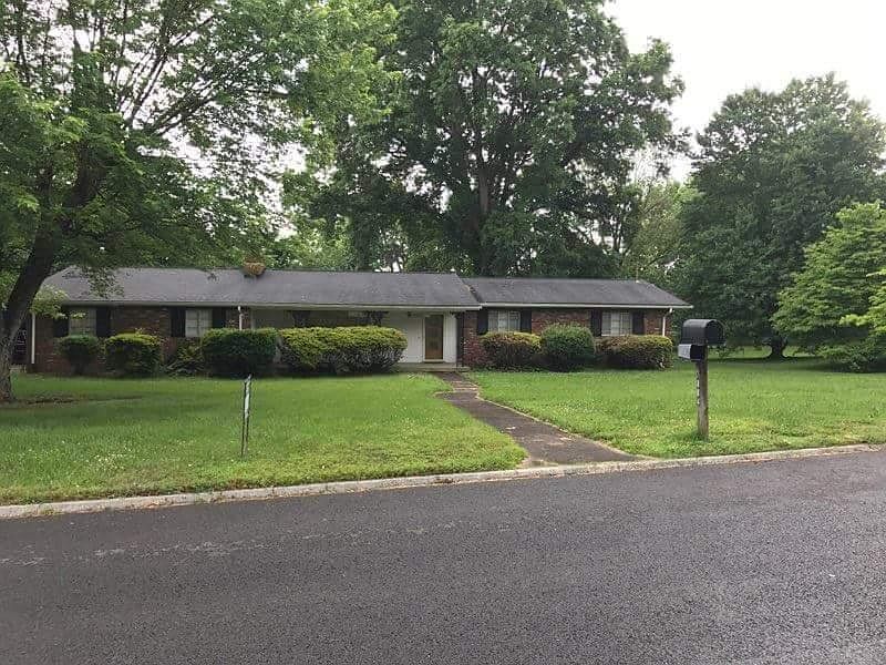 1st image of 7804 Chesterfield Dr #8