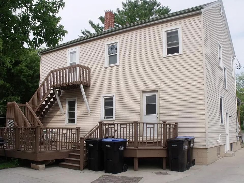 2nd image of 556 Georgia St