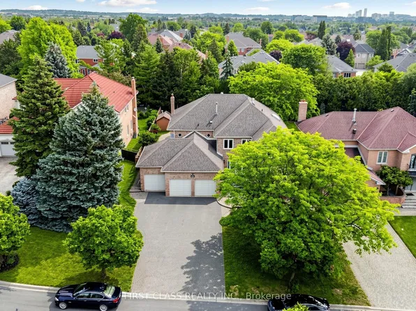 9 Westpoint Ct, Richmond Hill, ON L4B 2V6