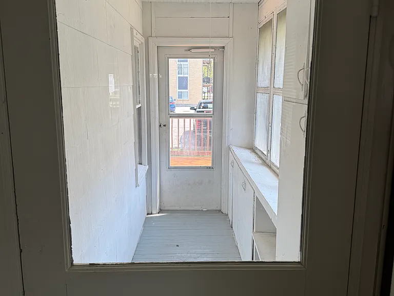 2109 Clay St — Photo 9