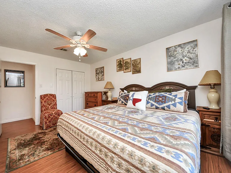17018 Water Oak Dr #B — Photo 40