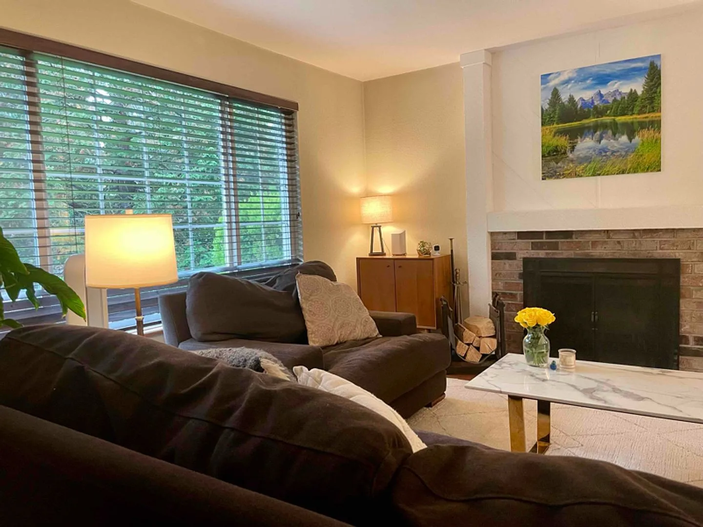 Lovely Kirkland House Ready for Someone to make it a HOME — Photo 3