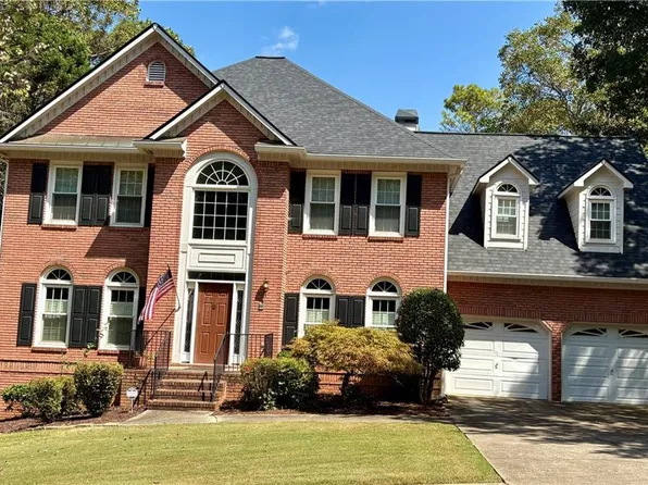 1474 Fallsbrook Ct NW, Acworth, GA 30101
