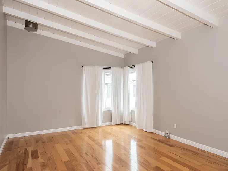 415 19th Pl — Photo 12