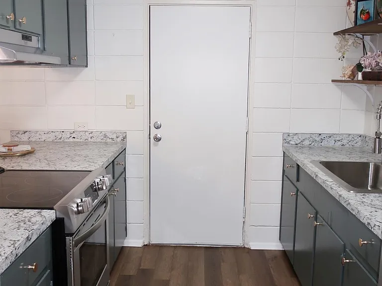 219 N Main St #4 — Photo 8
