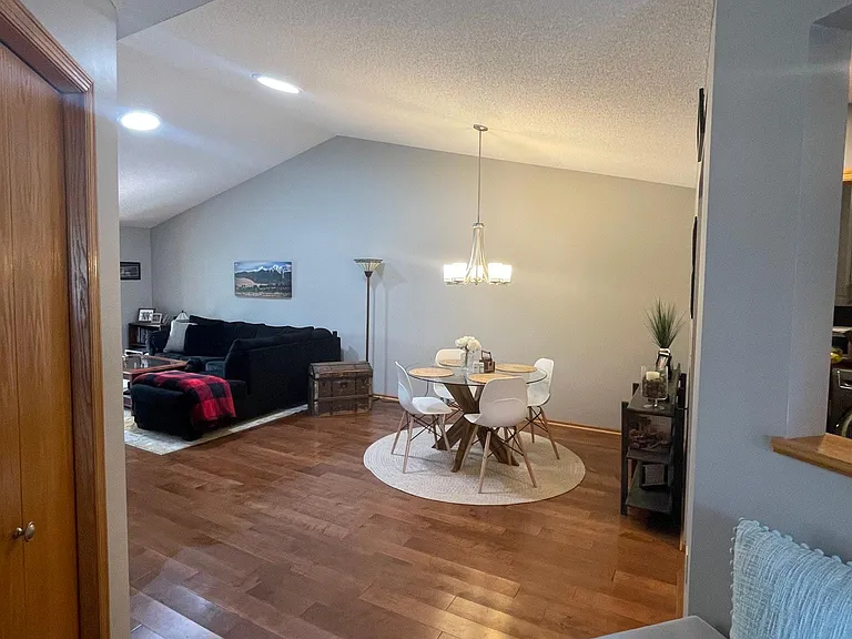 7123 Ivy Ridge Ln — Photo 2