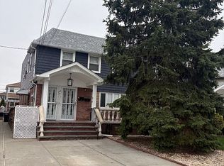 15551 Huron St, Howard Beach, NY
