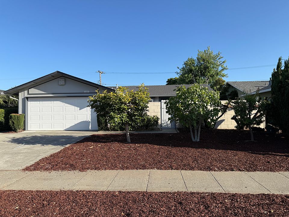 1st image of 4830 Grimsby Dr