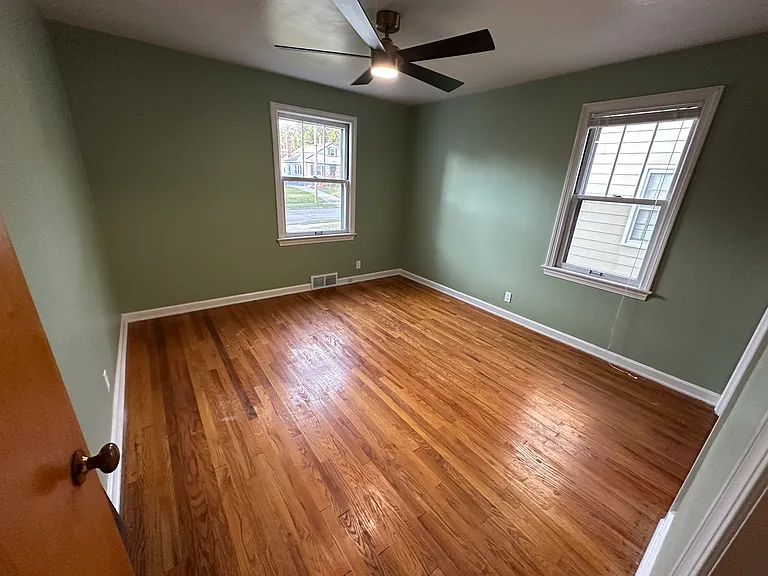 151 Clifton Dr — Photo 7