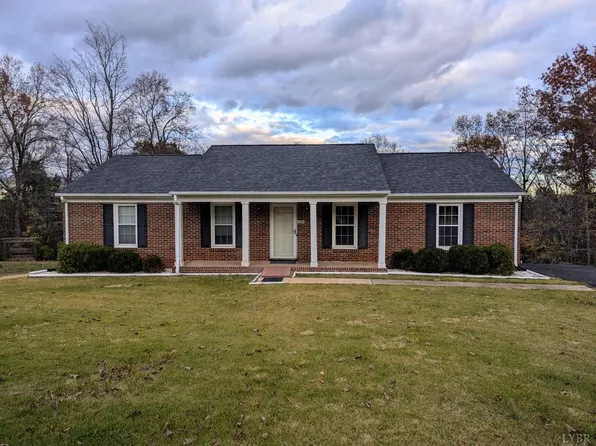 248 Arrowhead Dr, Madison Heights, VA 24572