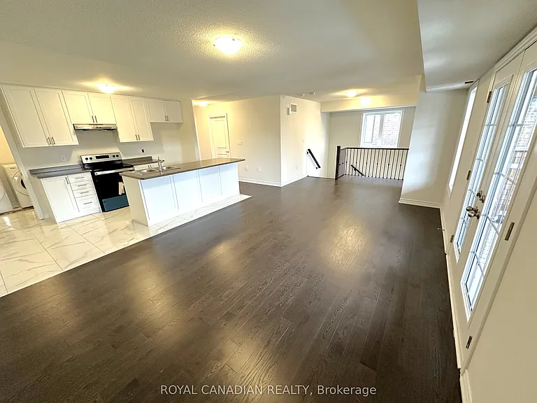9 Bannister Rd #UPPER — Photo 11