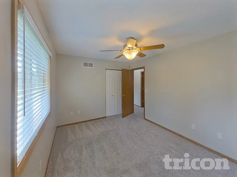 8903 Sequoia Rd — Photo 10
