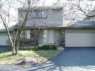 3 Brook Ln, Palos Park, IL 60464