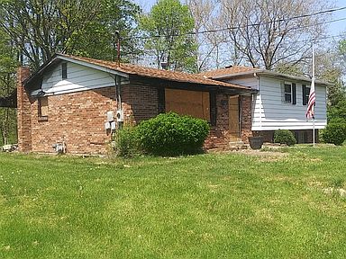 1903 forest view court, commerce charter township, mi