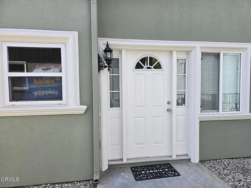 3 bed, 2.5 bath, 1400 sqft, $3,900 — Photo 3