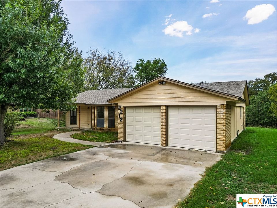 1st image of 2212 Phyllis Dr