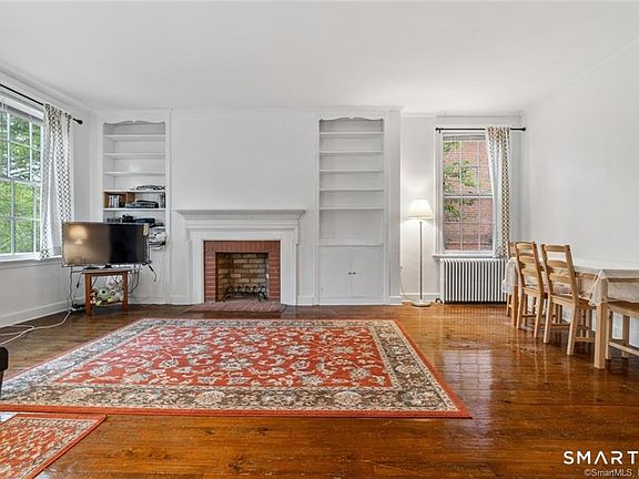 2nd image of 239 Bradley St #2