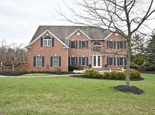 12 Hartley Ct, Milford, NJ 08848