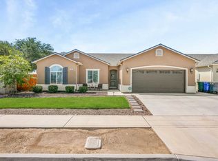 125 W Lilac Ave, Reedley, CA 93654