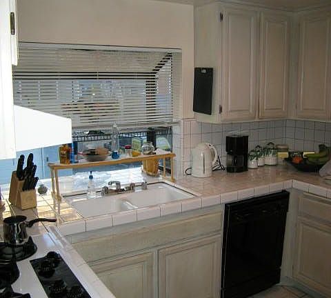 3rd image of 18737 Hatteras St Unit 50