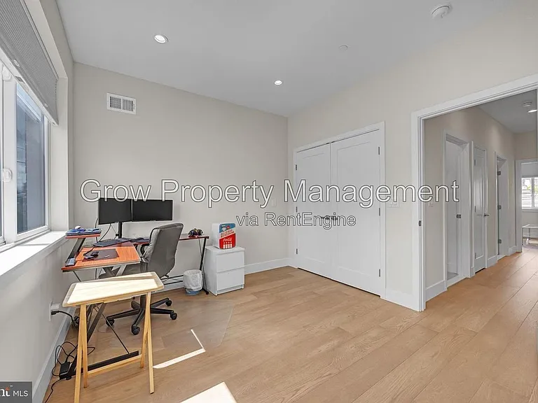 1752 N Bailey St — Photo 16