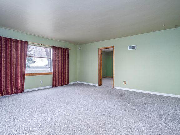 4th image of 350 168th Ave NE