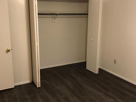 5th image of 1116 NW 52nd Cir