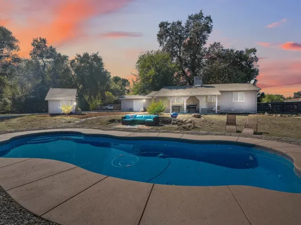 5367 Rosswood Ln, Redding, CA 96001