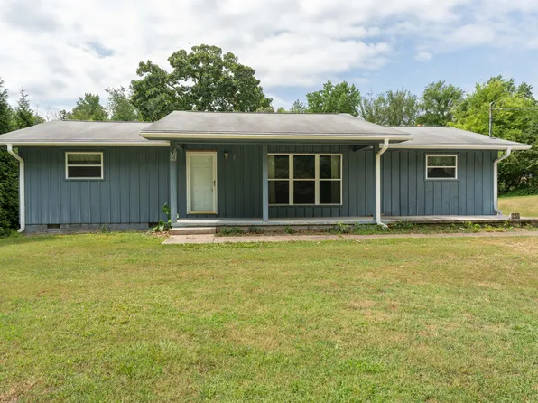 2164 Berry Ln, Soddy Daisy, TN 37379