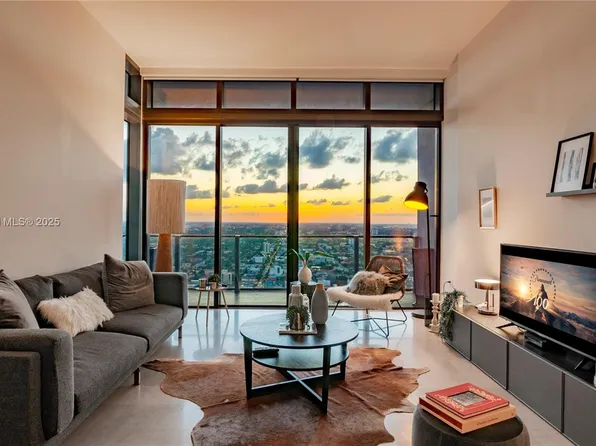 88 SW 7th St APT 4008, Miami, FL 33130
