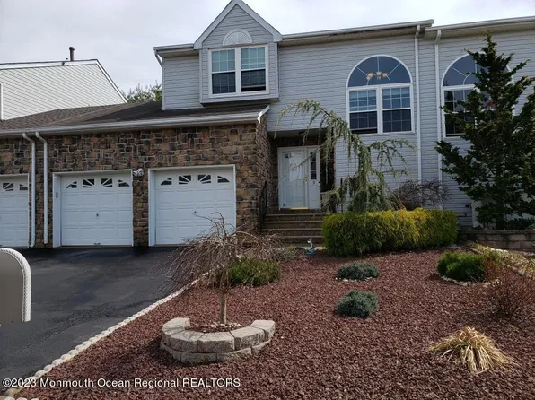 9 Barn Swallow Boulevard, Marlboro, NJ 07746