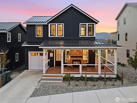 3rd image of 211 Bluebell Court