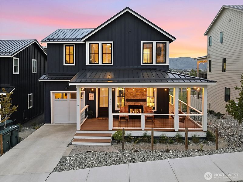 3rd image of 211 Bluebell Court