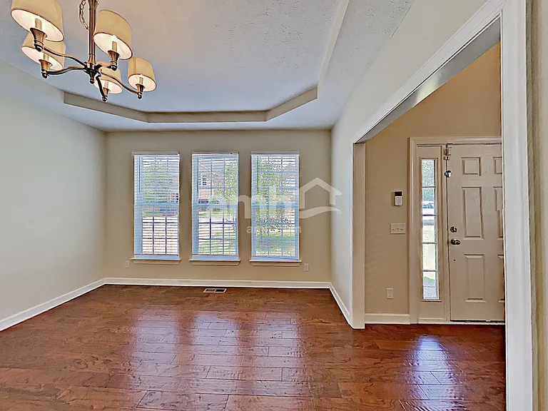 6943 Calderwood Dr — Photo 5