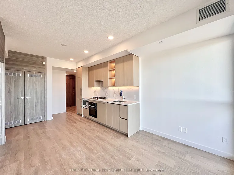 68 Esther Shiner Blvd #1008 — Photo 7