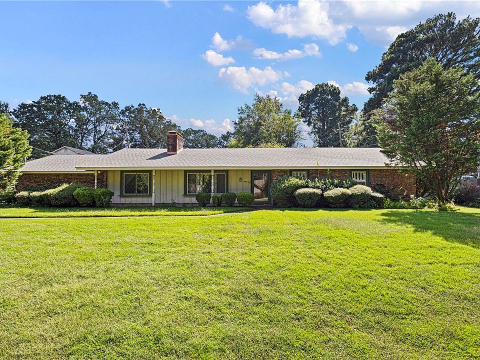 1st image of 1809 Bradley Ln
